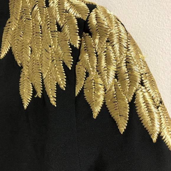 Sparkle & Fade Embroidered Shoulders Blazer - Picture 5 of 7